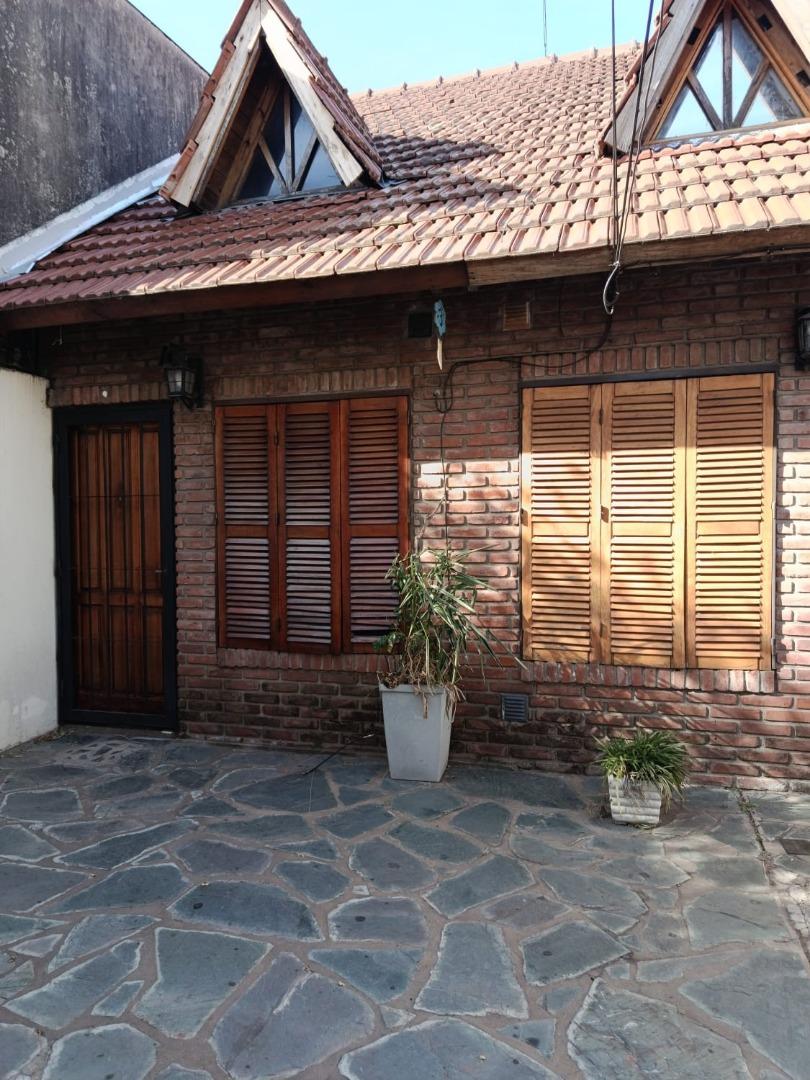 Dúplex de 2 ambientes con patio (rincón 2600 