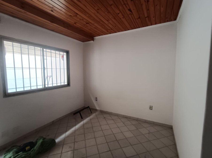 Alquiler departamento monoambiente con patio