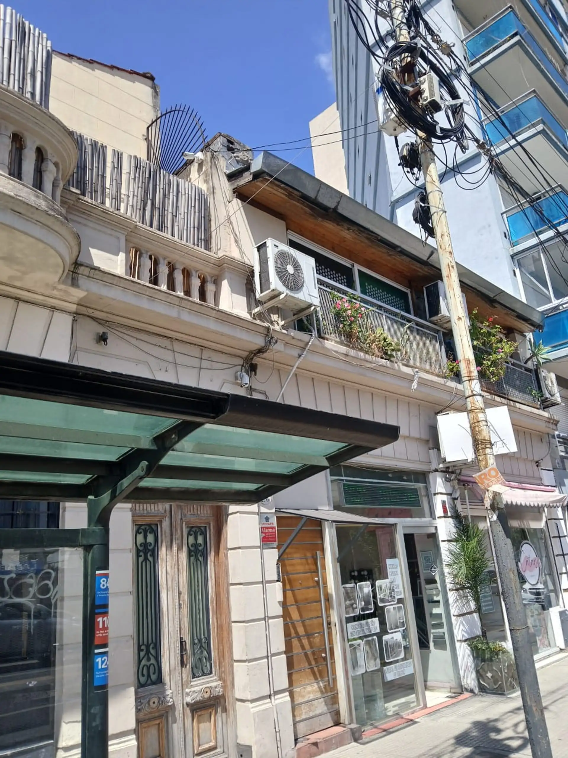 Local villa del parque