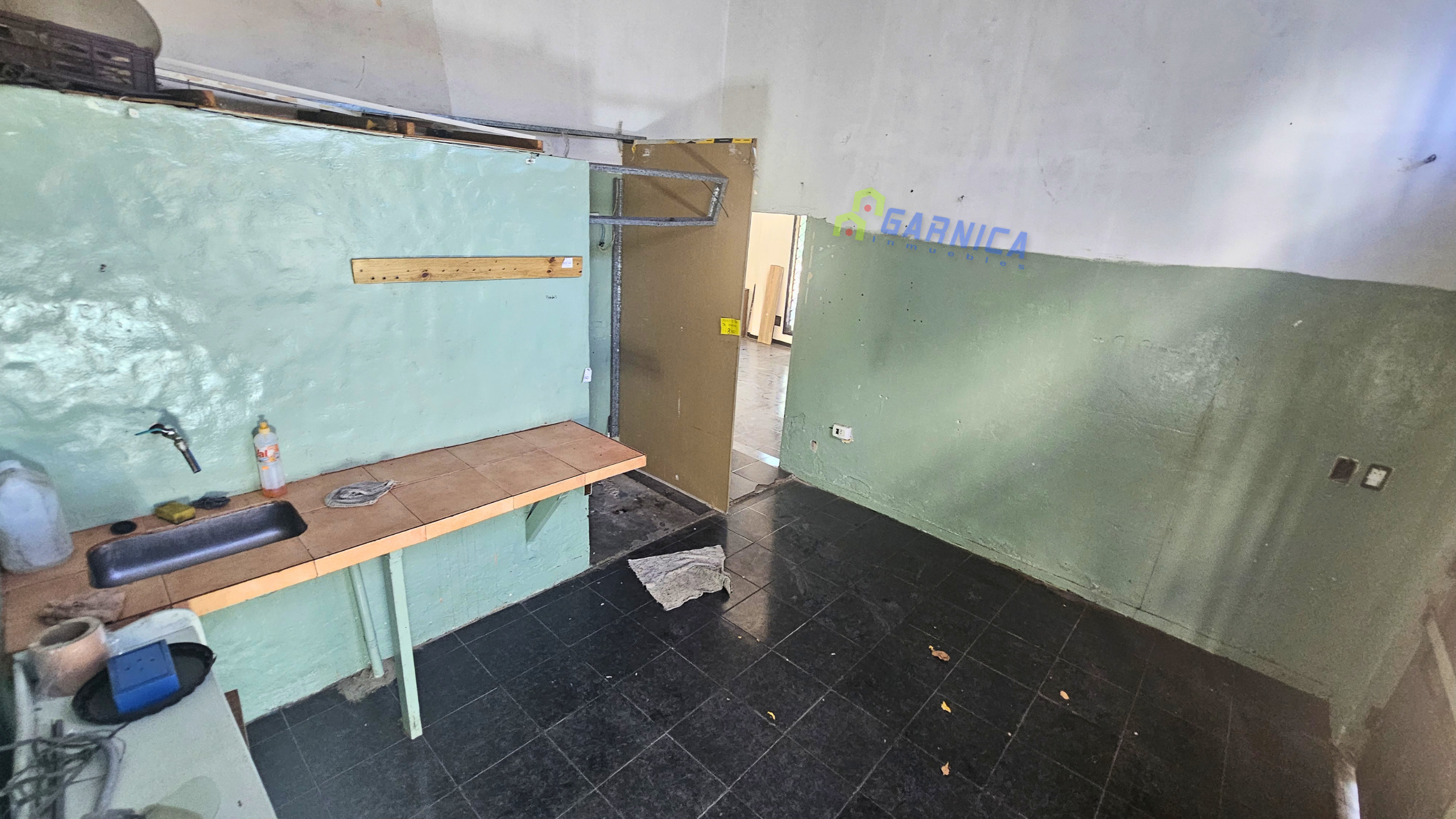Local 17m2 - ituzaingo sur
