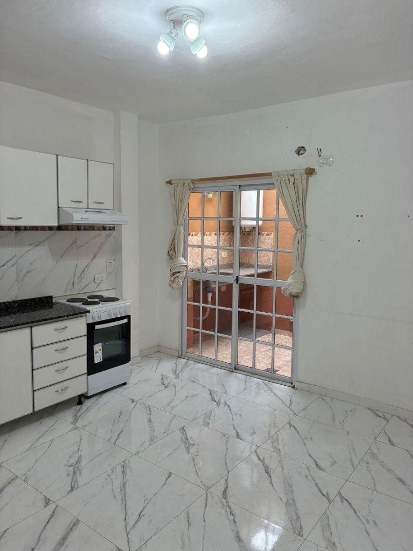 Alquiler 2 amb. en lomas del mirador - excelente acceso y conectividad