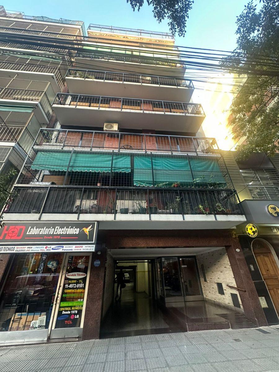 Dos ambientes amoblado sin balcon con cochera en alquiler en villa urquiza