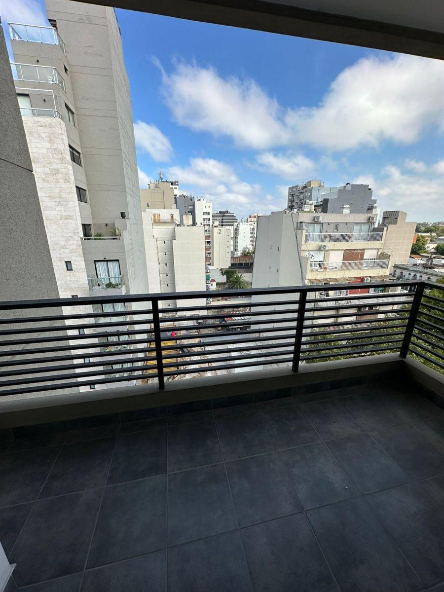 Hermoso 2 ambientes al fte balcon aterrazado cochera cub