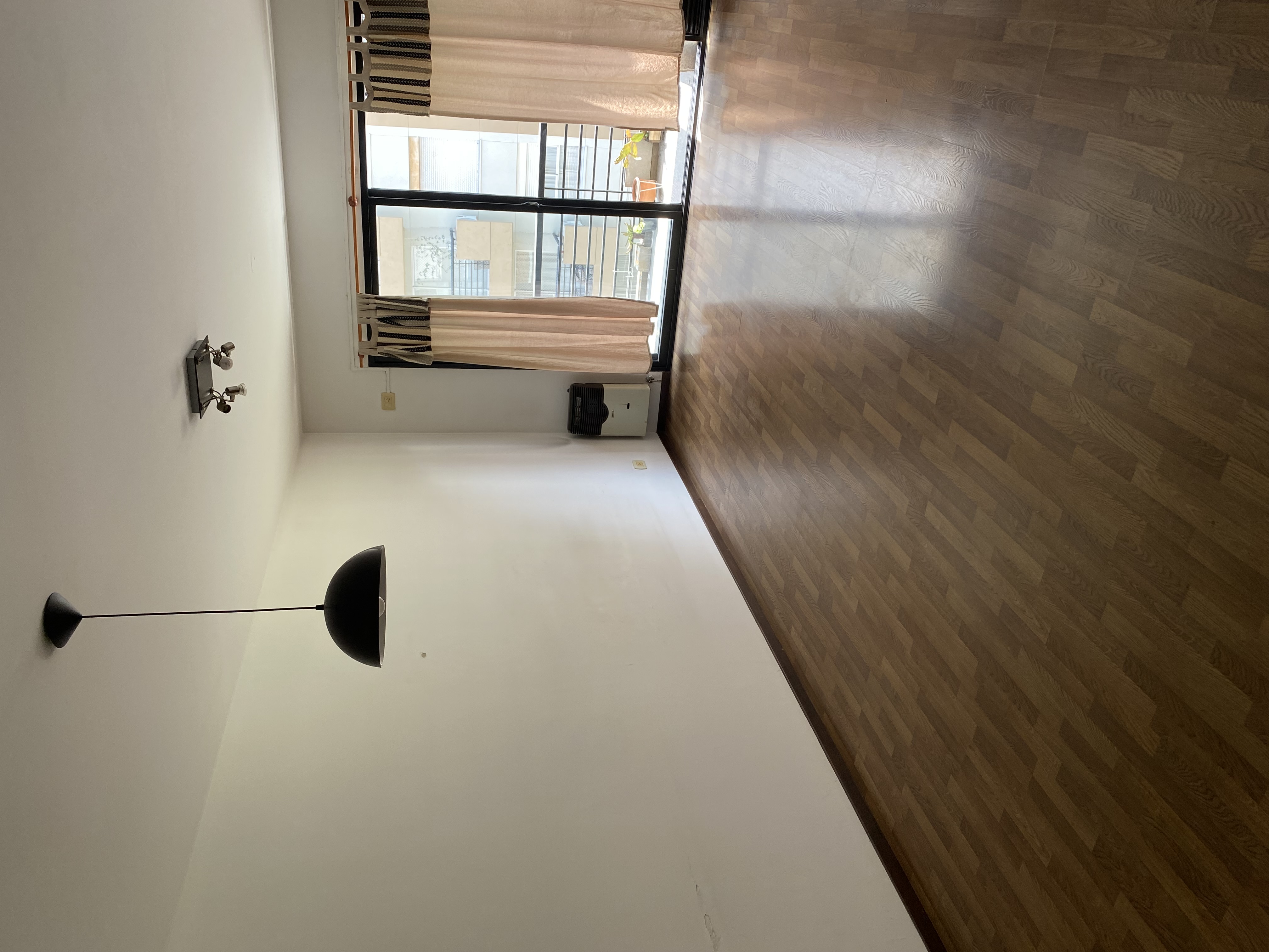 Monoambiente con balcón, alquiler