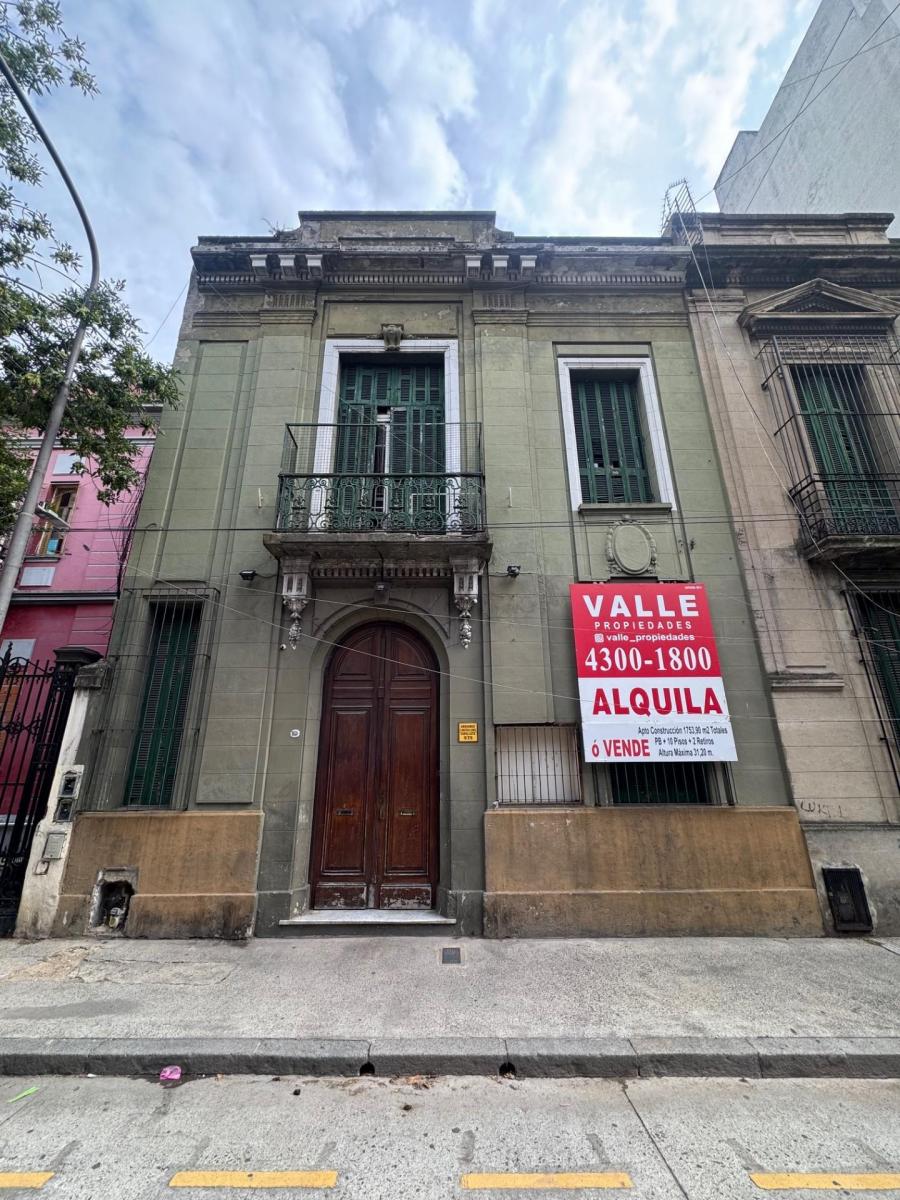 Casa de 8 ambientes - uspallata al 900