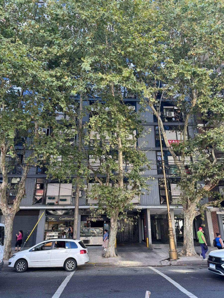 Departamento de 2 ambientes - av montes de oca al 1700
