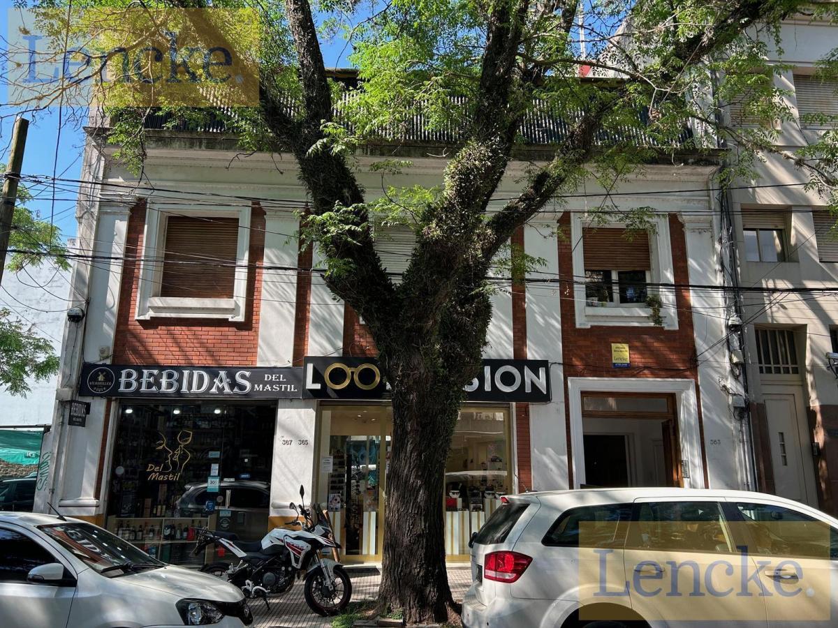 Alquier de oficina en pleno centro de san isidro a media cuadra del mastil