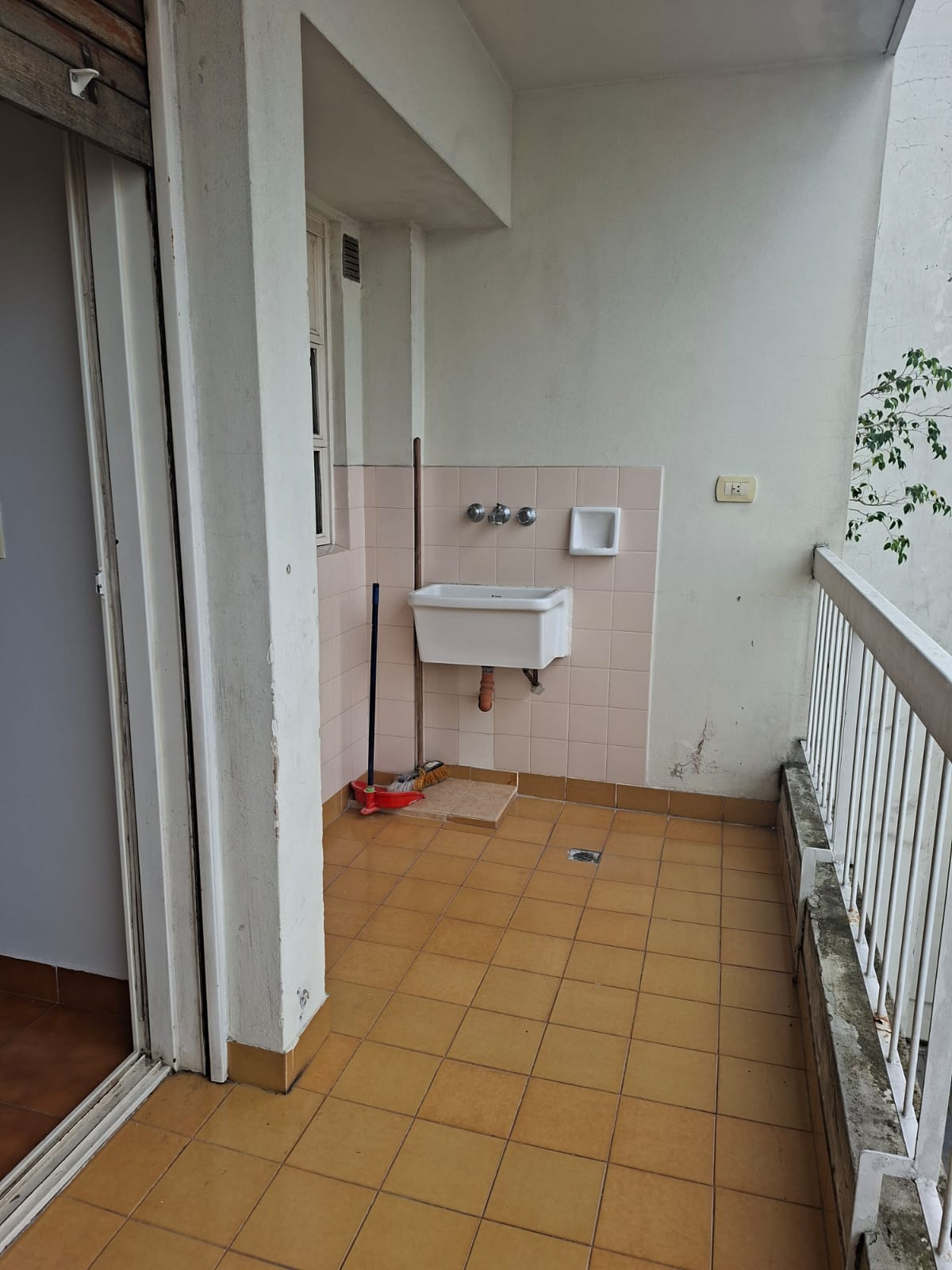 Alquiler 1 ambiente con balcon apto profesion