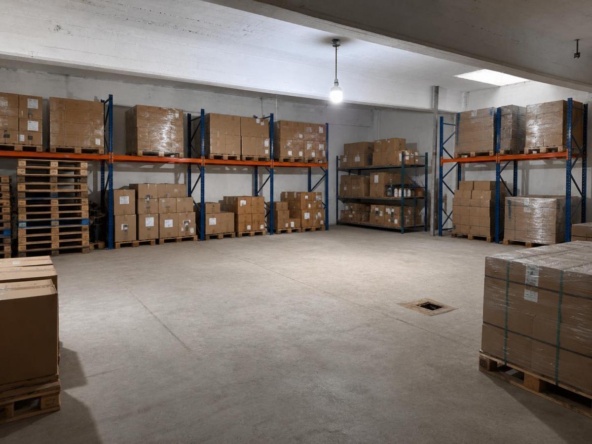 Golpon de 120 m² en alquiler con facil acceso a autopista y av principales