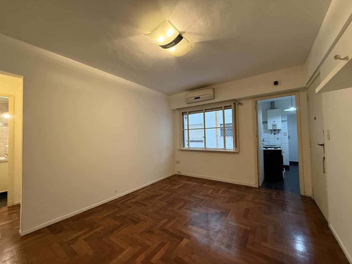 Piso 5. departamento 2 ambientes.