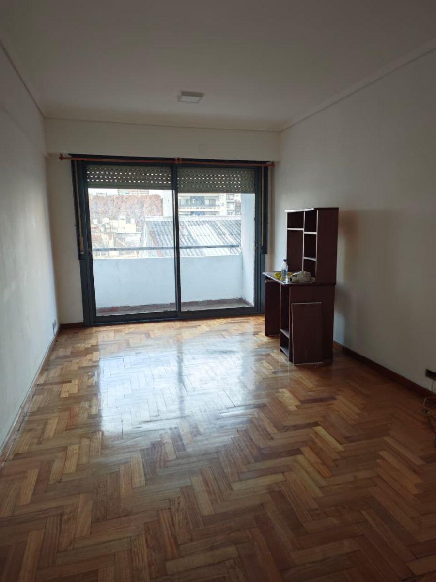 Departamento 2 ambientes 2 balcones lateral