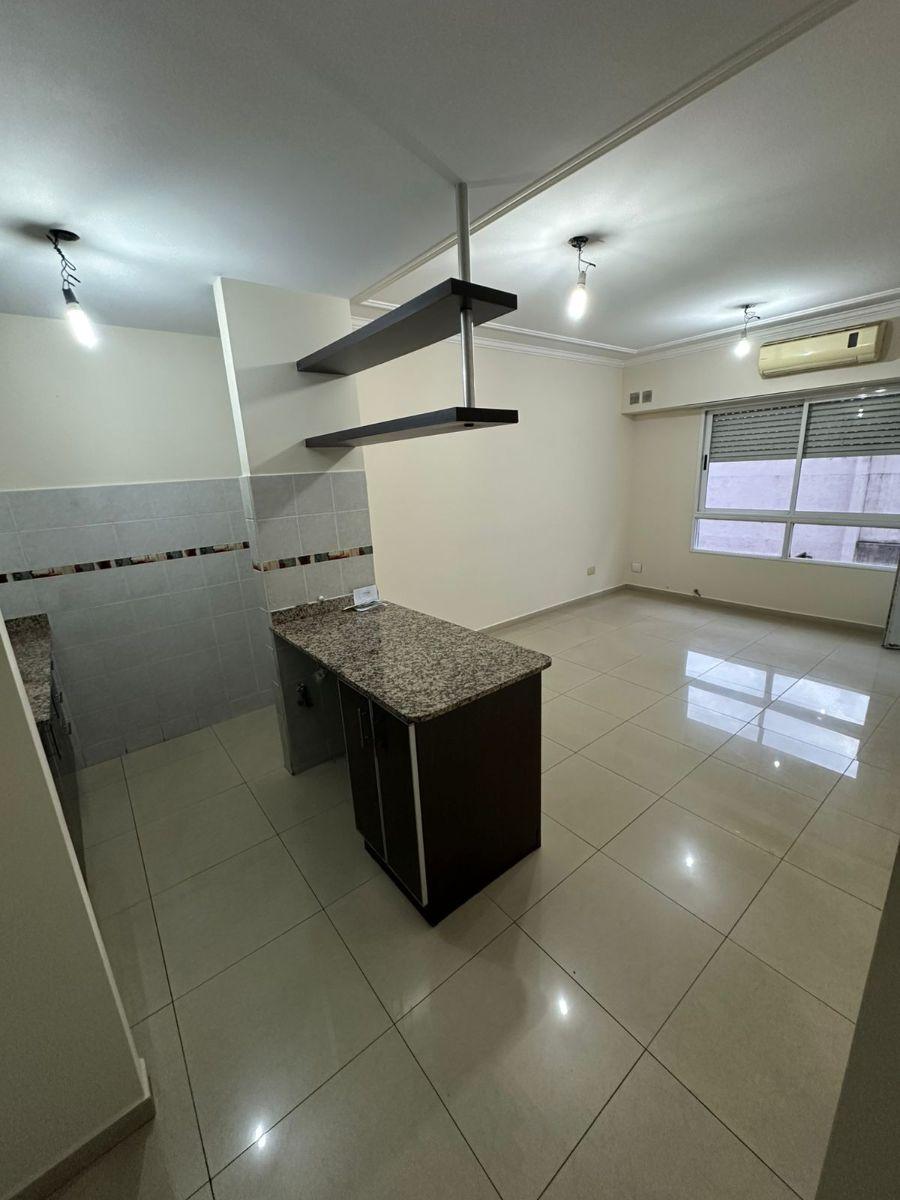 Hermoso 2 ambientes balcon lateral
