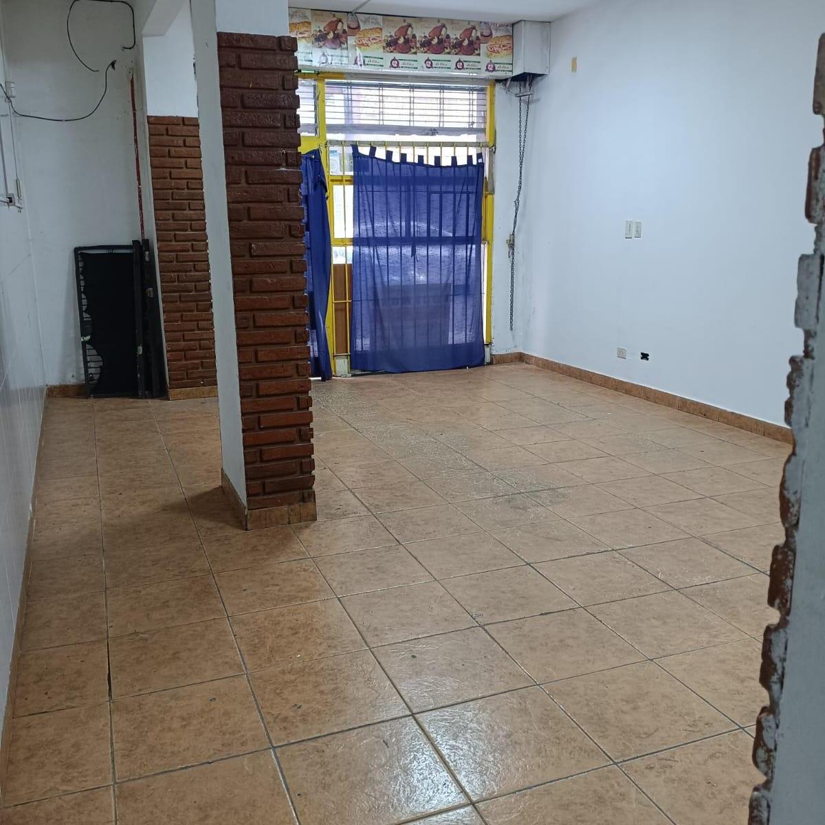 Flores. alquiler local. zona comercial