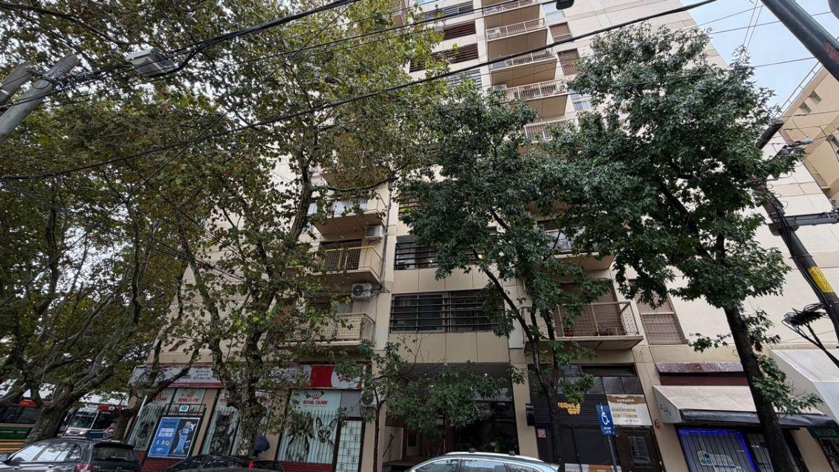 Departamento 4 amb en excelente ubicación sobre av maipú