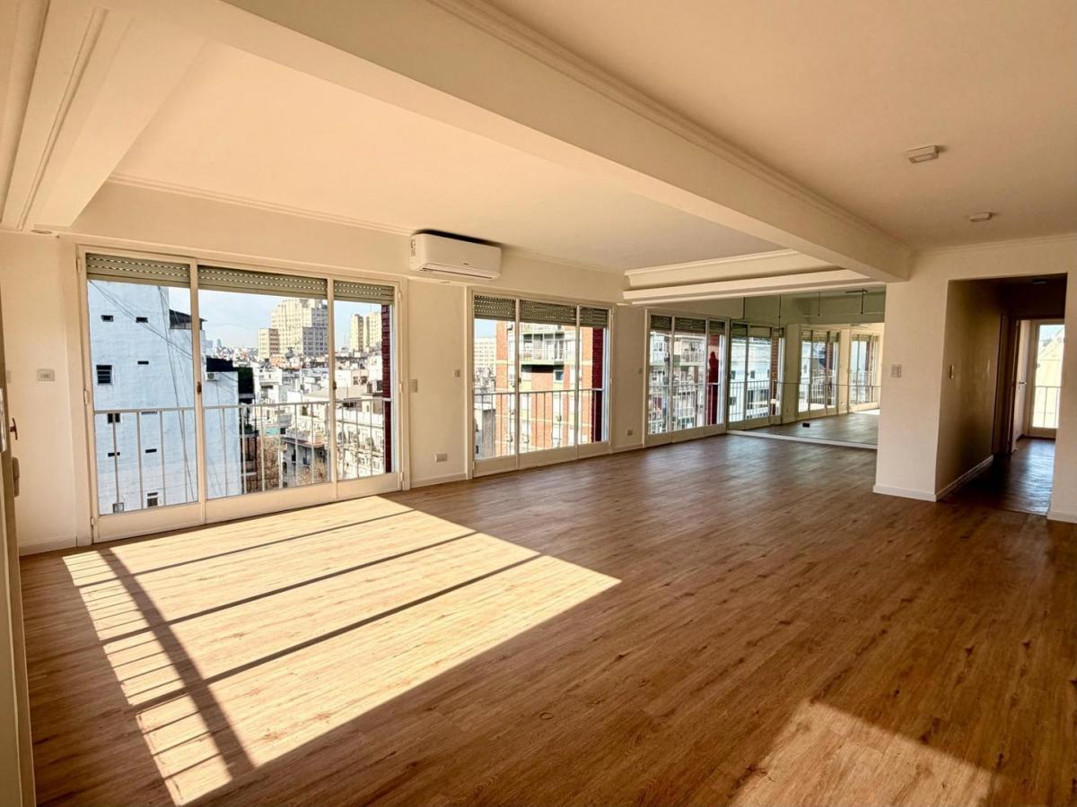 Semipiso 4/5 ambientes - piso alto - recoleta