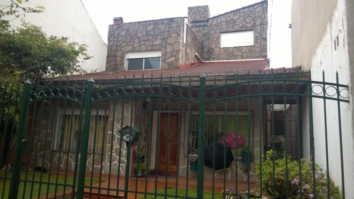 Departamento 3 ambientes tipo casa ph en planta alta sin expensas