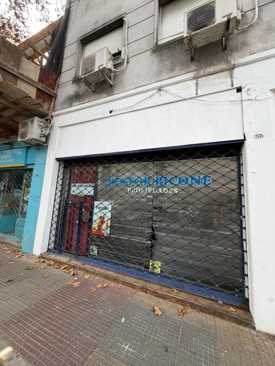 Sanabria 2700 - local 34 m² bajas expensas con vidriera