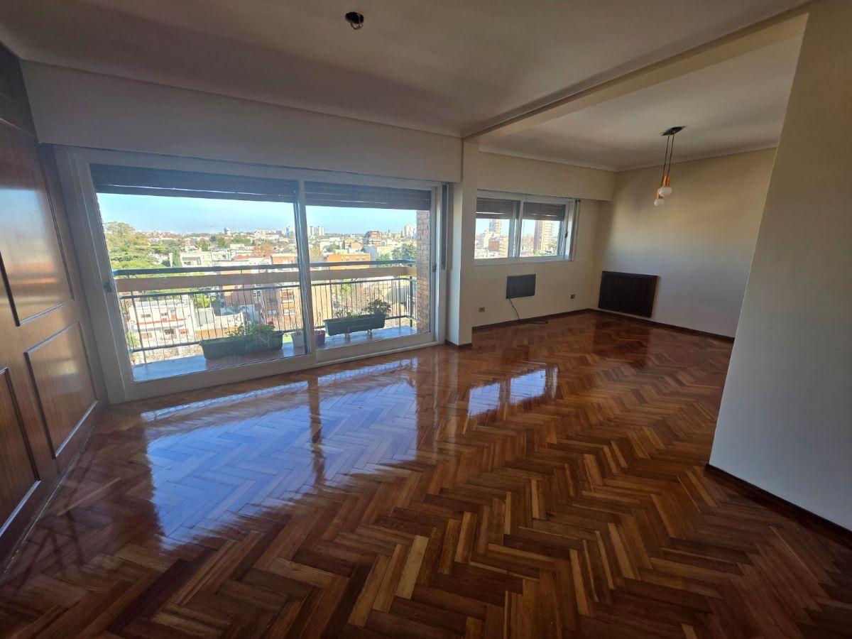 Pareja 4100 - semi piso 3 ambientes con cochera excelente ubicación