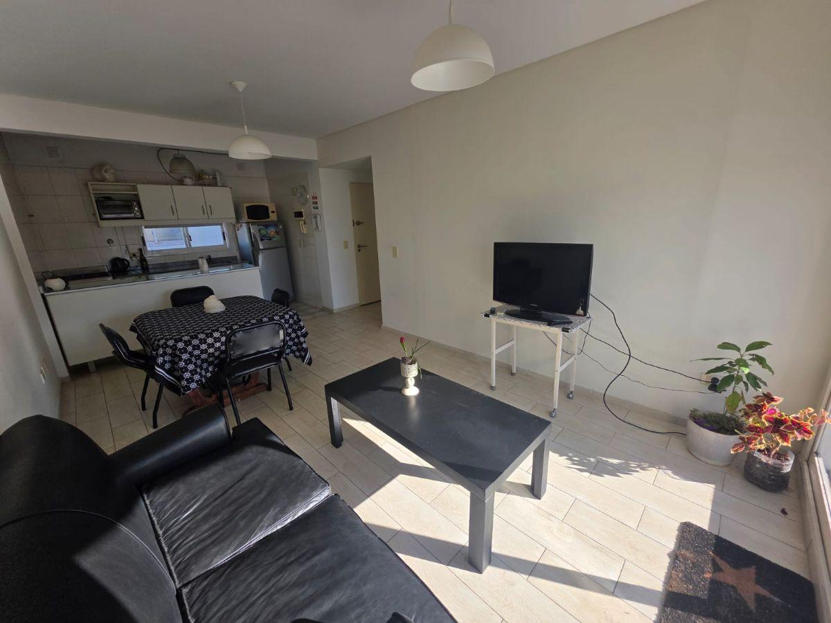 Condarco 1600 - semipiso moderno de 3 ambientes al frente con cochera
