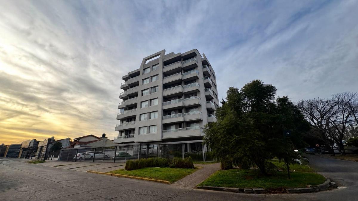 Departamento 2 ambientes con cochera - edificio cypress hills - san miguel