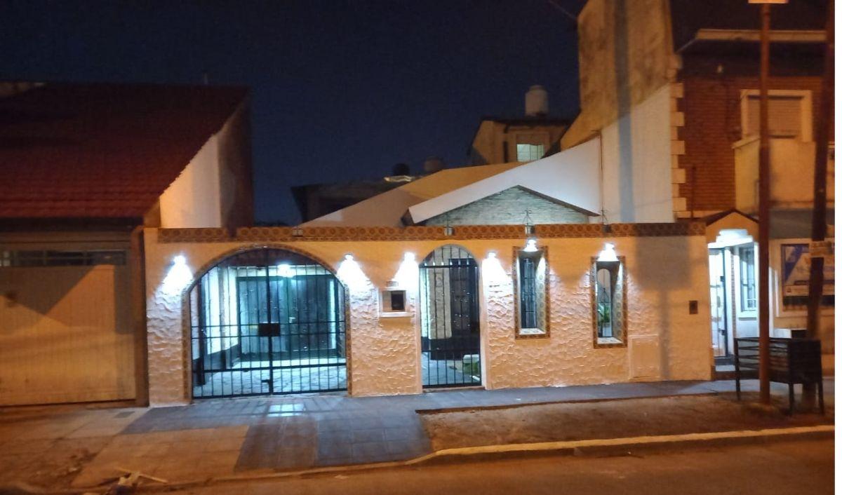 Casa de 3 amb para uso familiar o comercial
