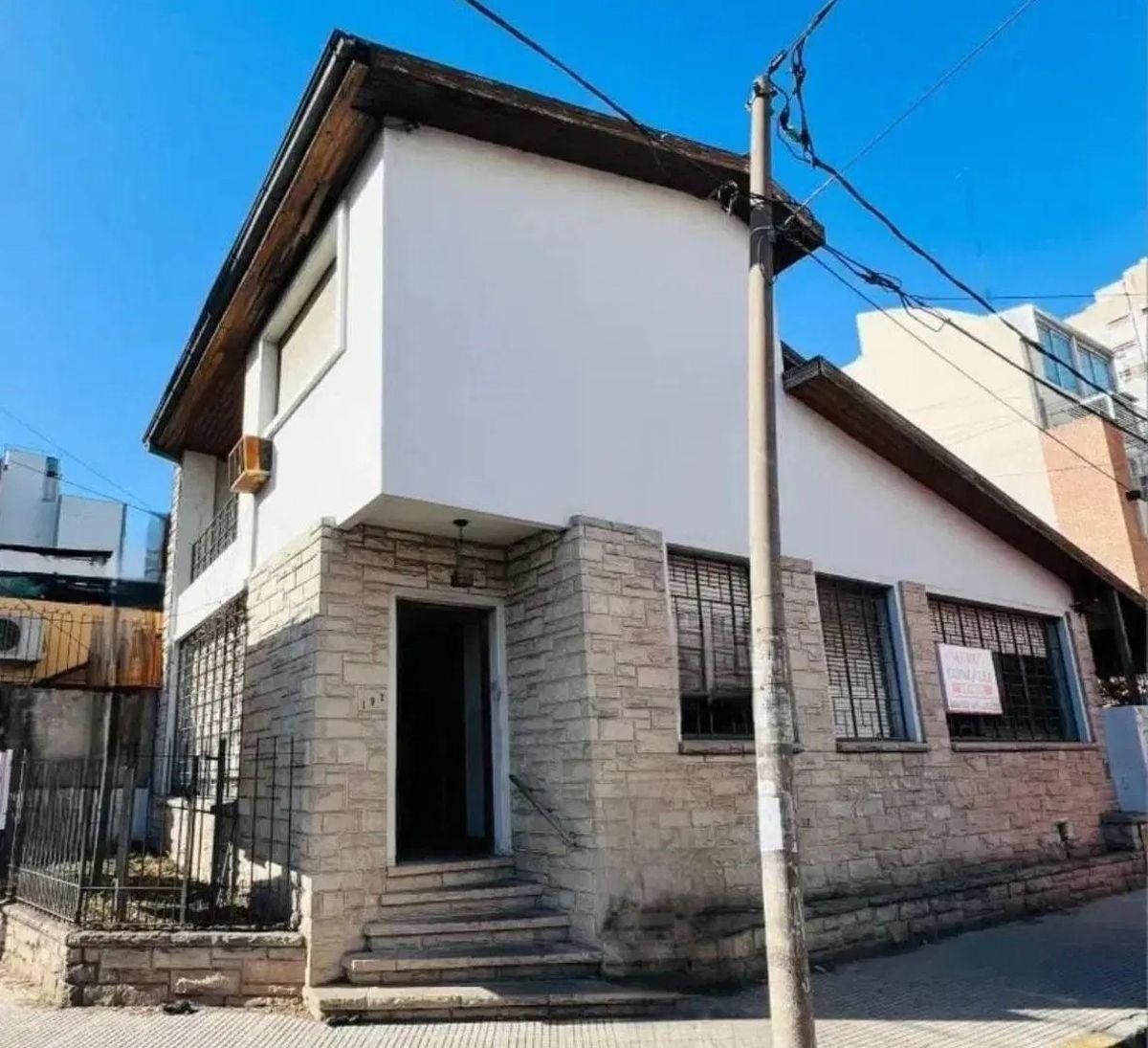 Casa 5 amb. uso comercial