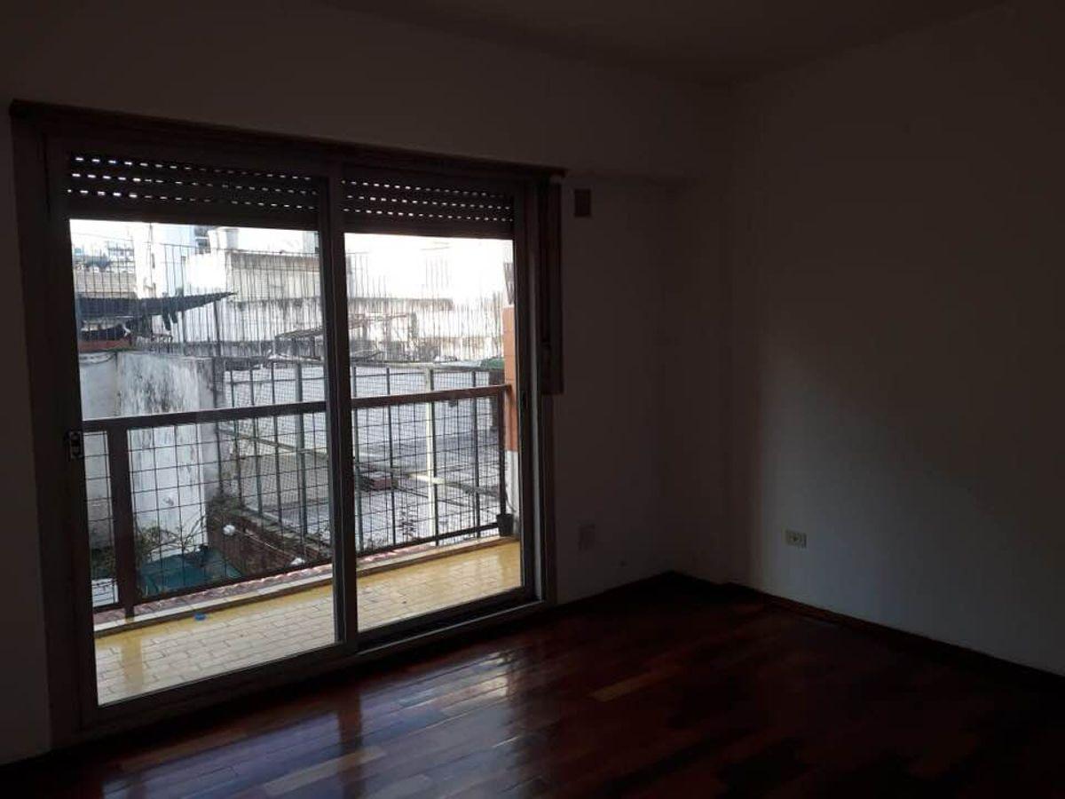 Abasto alquiler 2 ambientes con balcon impecable