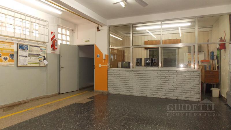 Inmueble comercial de 2 plantas depósito apto todo destino, zona saavedra!