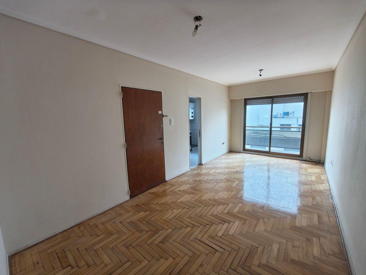 Exclusivo departamento de 2 ambientes con balcón y patio en avellaneda