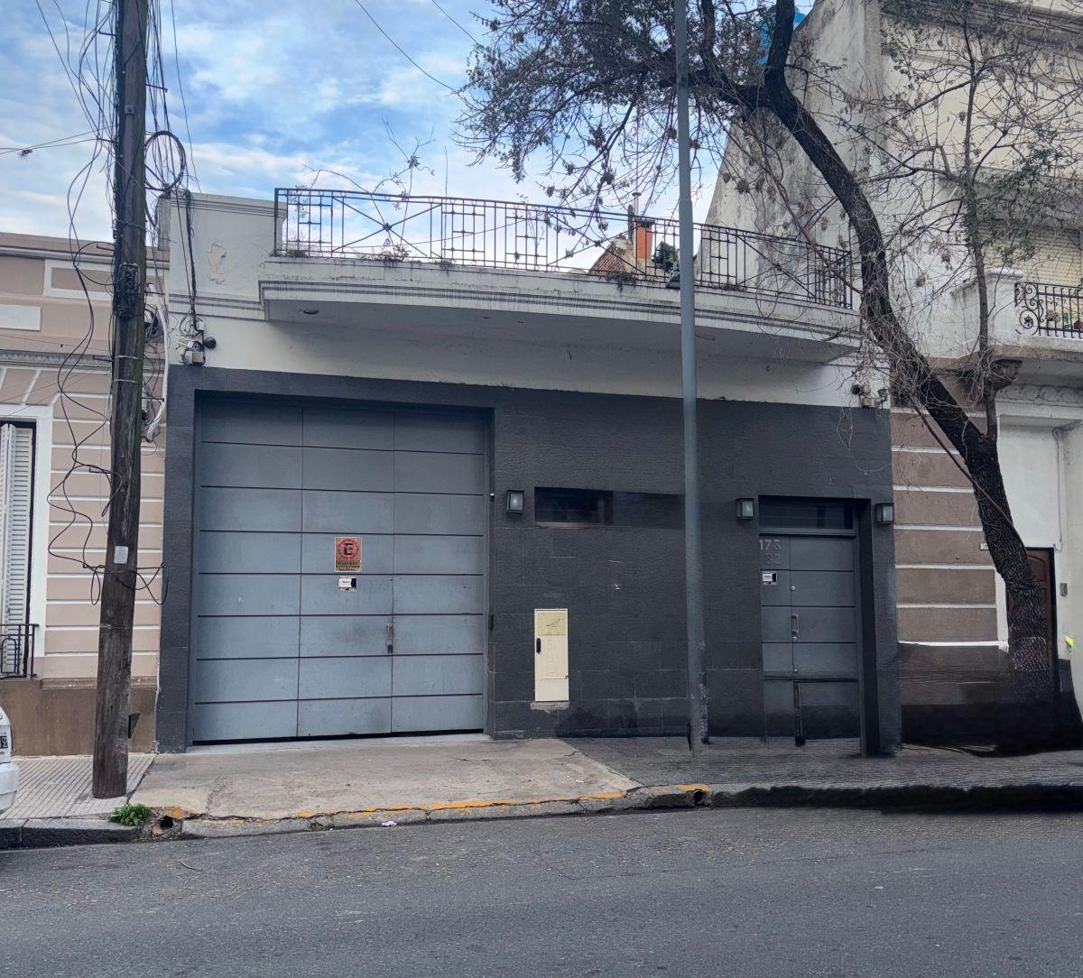 Oficina comercial de 600 m² en alquiler en velez sarsfield floresta
