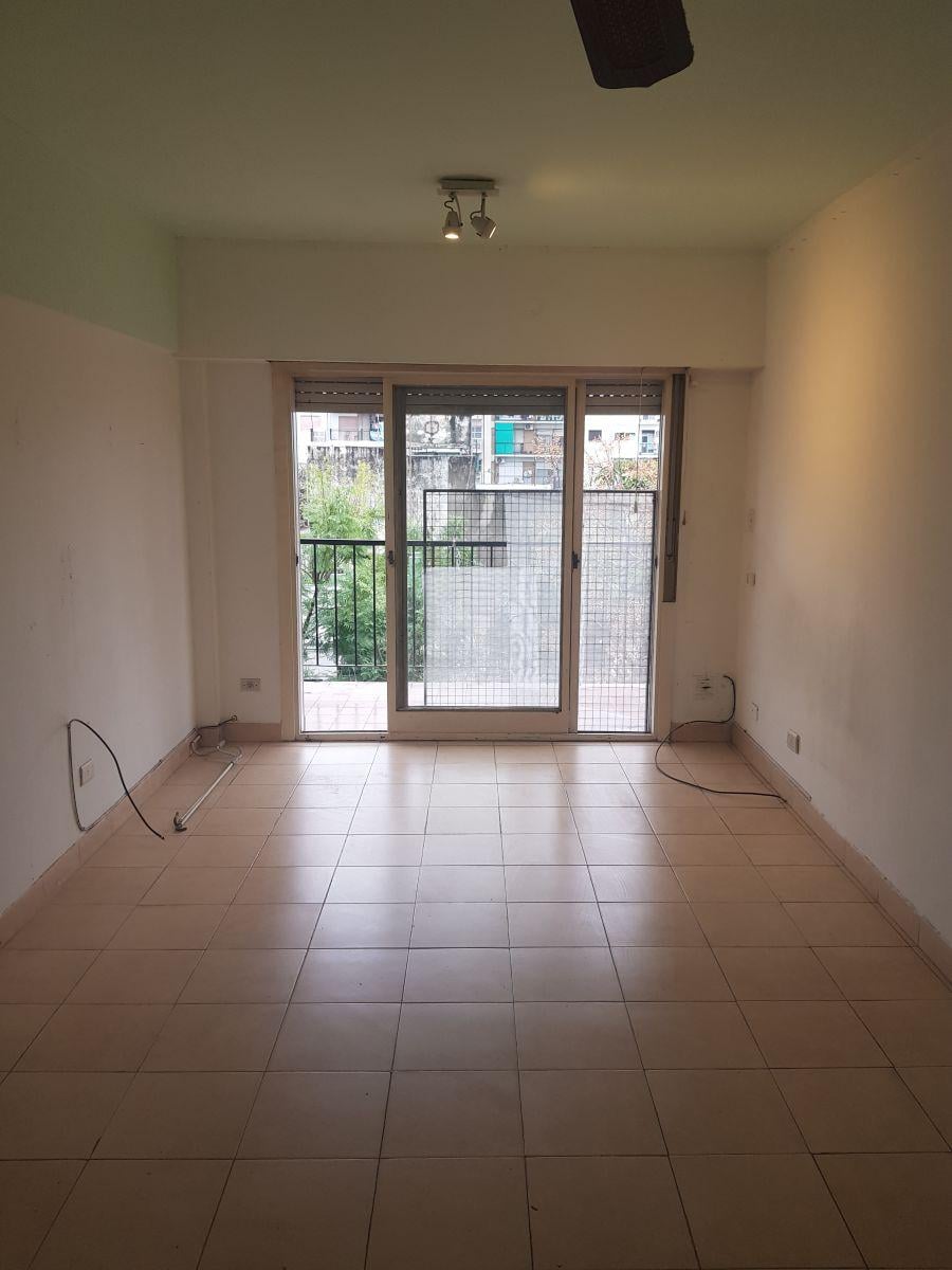 Departamento monoambiente con balcón