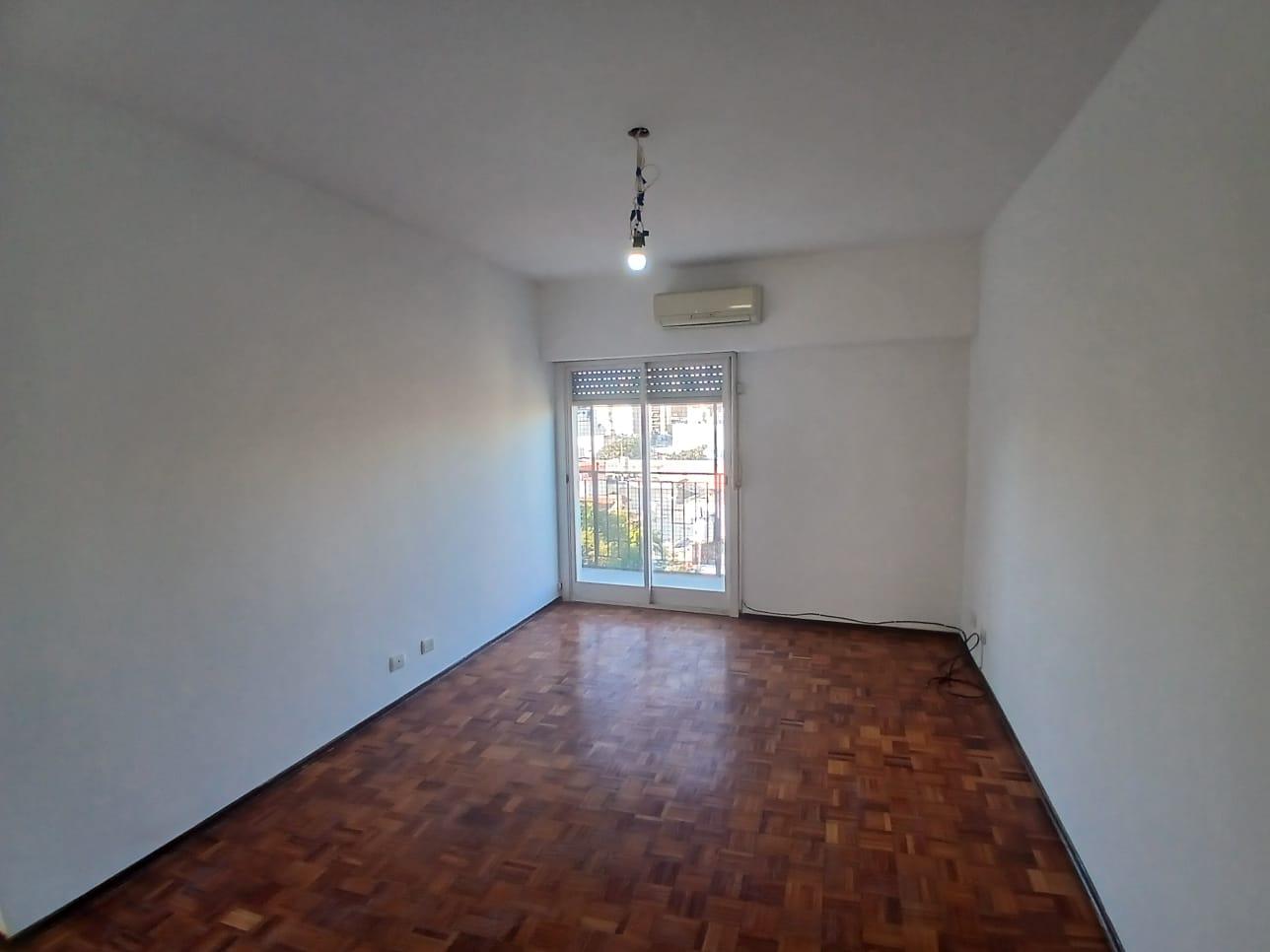 Alquiler departamento 2 ambientes con balcon