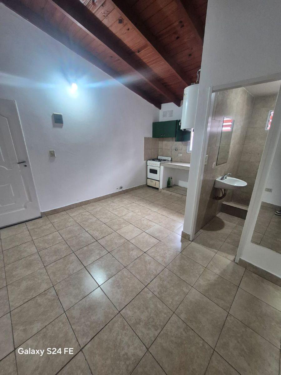 Alquiler libres del sud 343 villa sarmiento dto 2 amb 1er piso por escalera