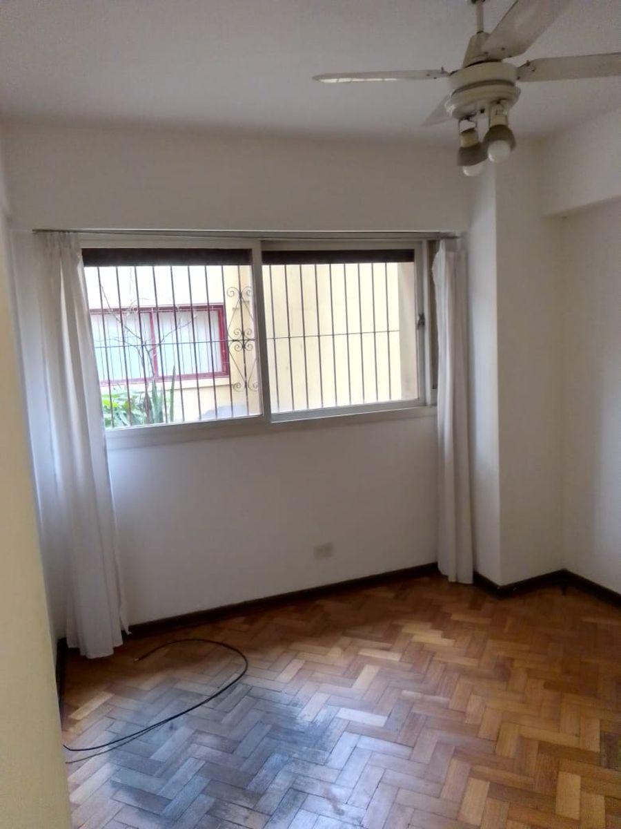 3 amb. - vivienda. solo estud. - apto profesional - edif de categ. c/vigilancia - sum/pileta